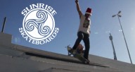 Sunrise-Skateboards-Feliz-Navidad