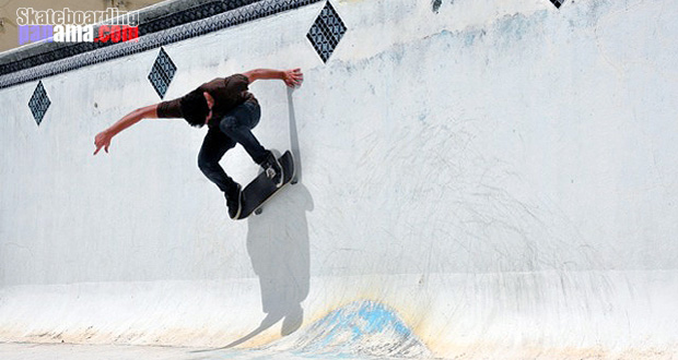Suelta-el-Mazo---Skateboarding-Panama