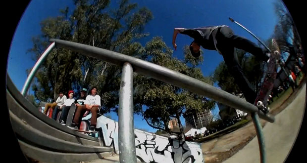 Paris-Laurenti-en-el-Converse-Skateplaza