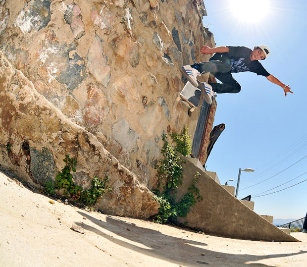 Marcelo-Jimenez-flip-wallride