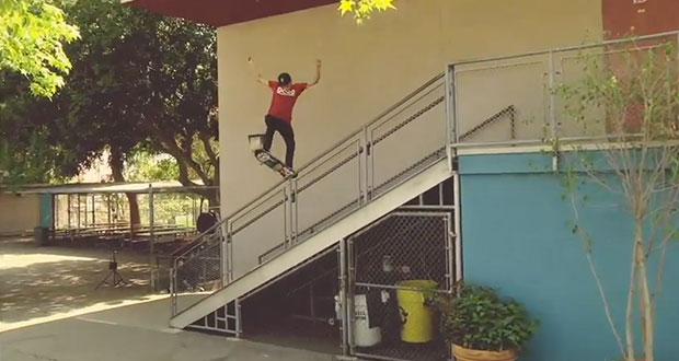 Thrasher--Nyjah-Huston-Frontside-Bluntslide-18-escalones
