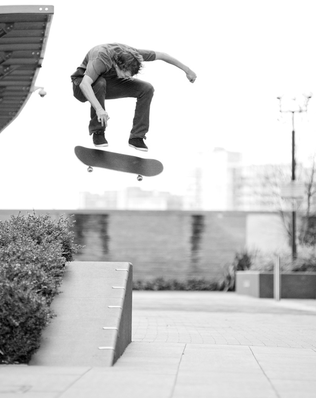 NickJensen_backside_flip_IsleSkateboard_HenryKingsford_Patineta_liveskateboardmedia
