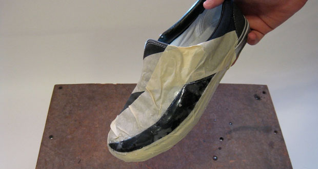 Cómo-arreglar-tus-zapatillas-de-skate-con-Shoe-Goo-06