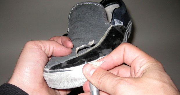 Cómo-arreglar-tus-zapatillas-de-skate-con-Shoe-Goo-09