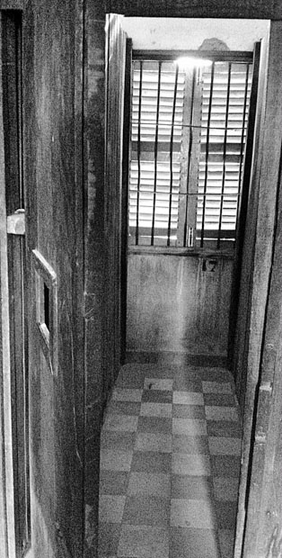 Carlos Johannes en Toul Sleng Museo del Genocidio-14
