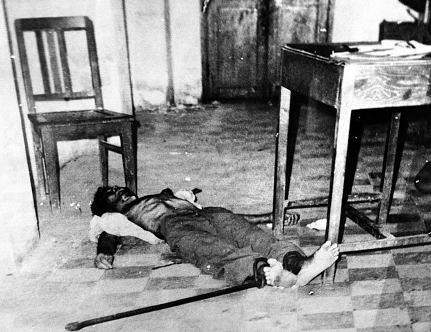 Carlos Johannes en Toul Sleng Museo del Genocidio-32