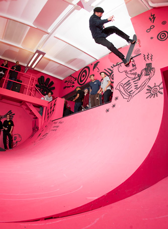 19-Casper-Brooker-Pivot-fakie