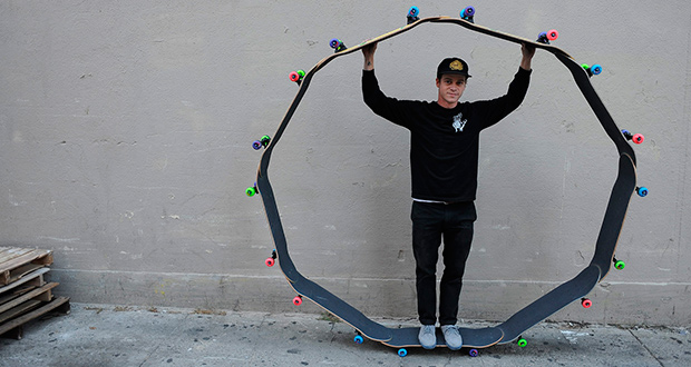 Brad-Cromer-es-PRO-para-Krooked-Skateboards