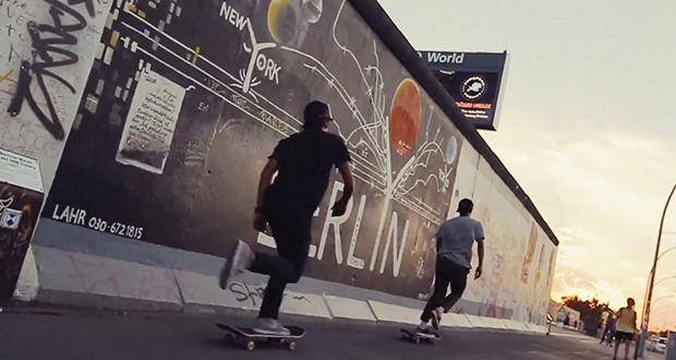 Monster-Energy--Stavros-Razis-&-Juan-Carlos-patinando-las-calles-de-Berlin