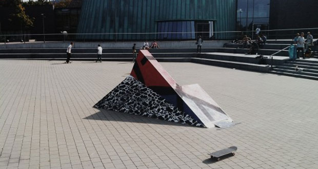 Roberto-Cuellar-Adidas-Skate-Sculpture
