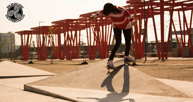 Sunrise-Skateboards-Bienvenida-Valentina-Cobos