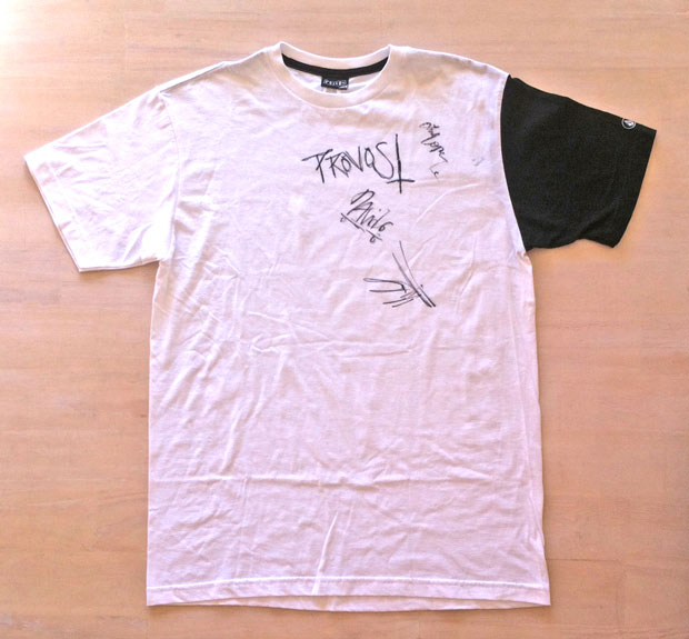 polera-firmada-volcom-1