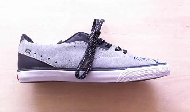 Gana-Las-Zapatillas-Globe-THE-SABBATH-firmadas-por-David-Gonzalez-3