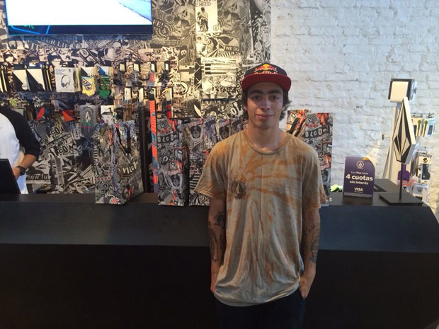 Milton-en-volcom--Patineta