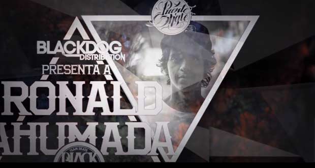 Ronald-Ahumada,-black-dog-patineta