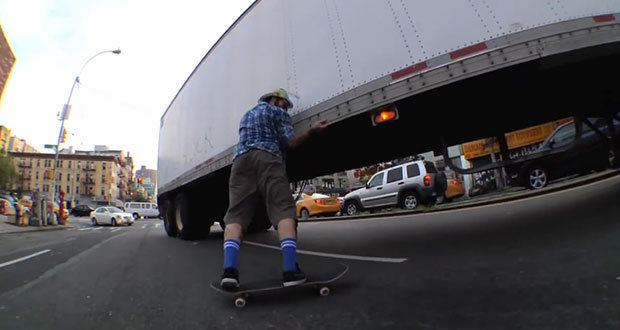 Jenkem-Mag--Derrapando-por-las-calles-de-New-York