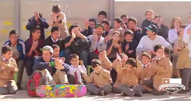 Videos-nacionales-80films-visita-colegio-Villamonte-patineta