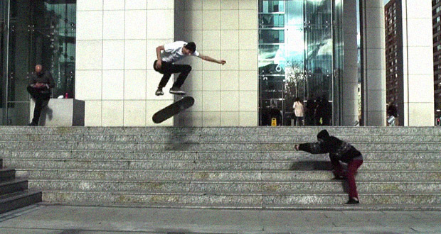 _Merken-Skateboards---Peter-Tomasik--Gato-Capitoné-patineta