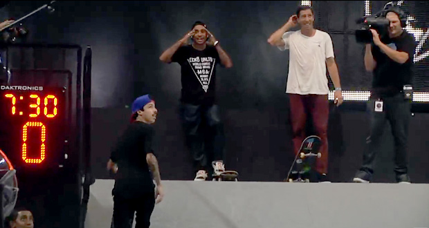 Luan-Street-League-2014-Los-angeles-Moment-of-impact-patineta