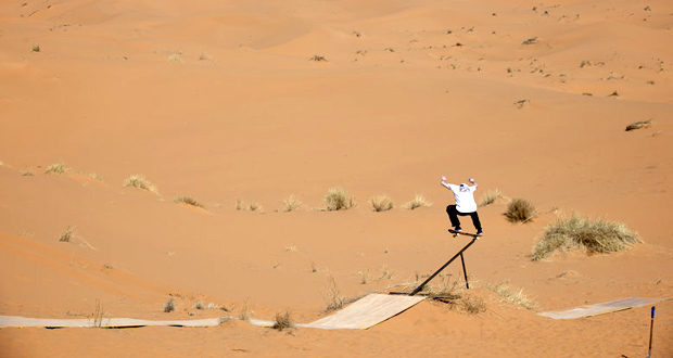 Redbull-skateboarding--Patinar-en-el-desierto-video