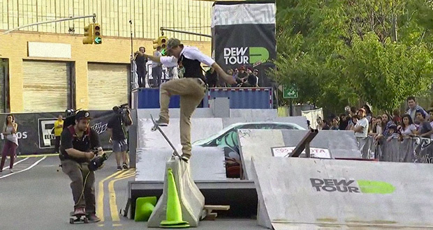 Dew-Tour-NYC-2014--Streetstyle-Ryan-Decenzo-3º-Lugar