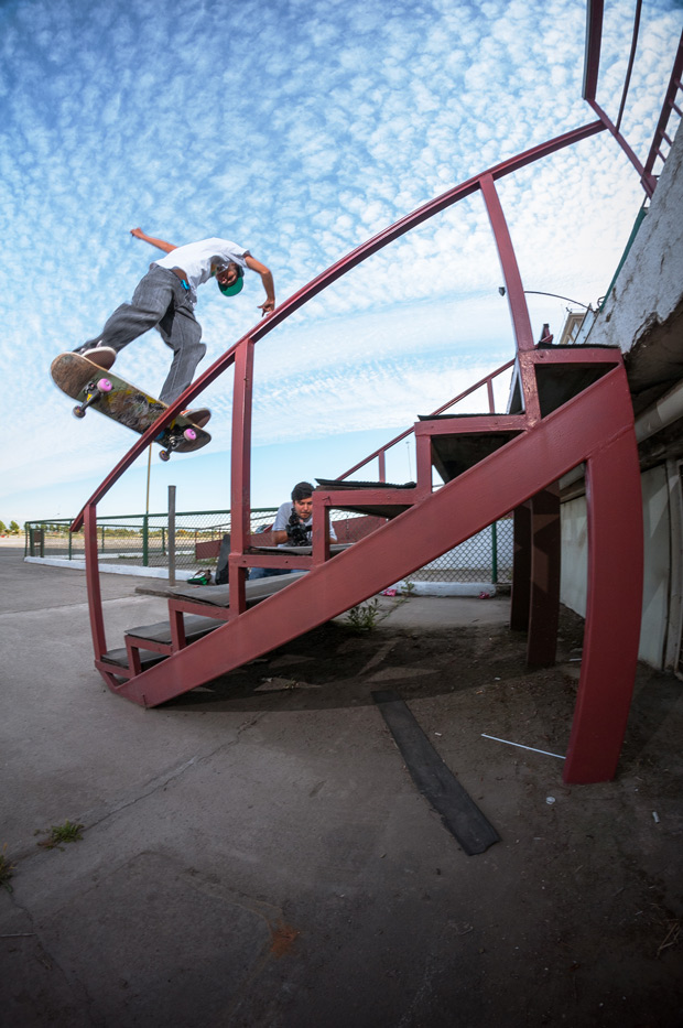 Lukas-Molina-bs-Lipslide