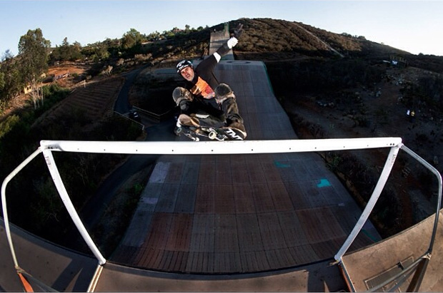 In-Transition---Bob-Burnquist-patineta