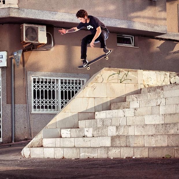 Nike-SB-Chile-en-Mallorca-interior-patineta