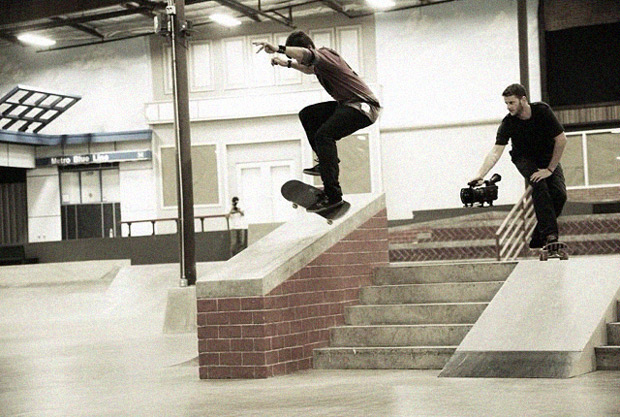 The-Berrics-Run-&-Gun-2014--Chris-Cole-interior-patineta