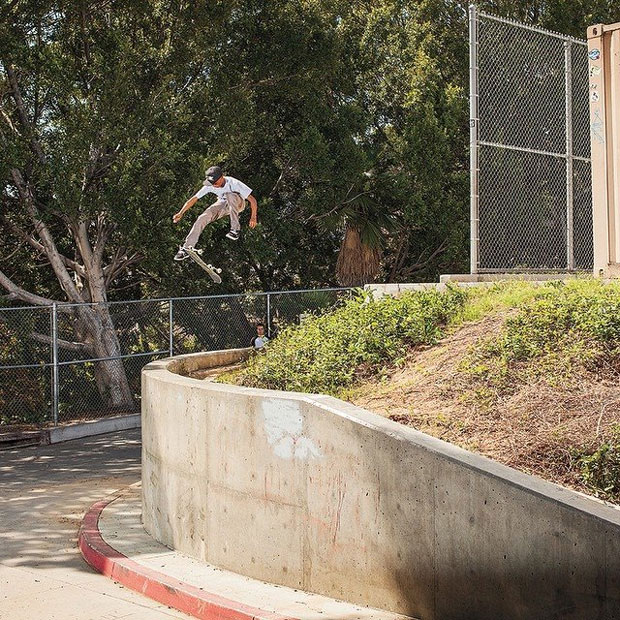 Video-Check-Out--Kevin-Scott-patineta