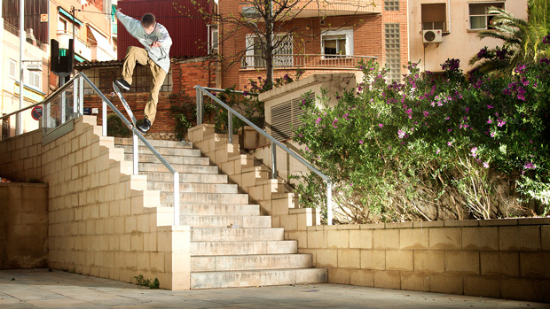 Chris-Joslin-en-el-Plan-B-True-noseblunt