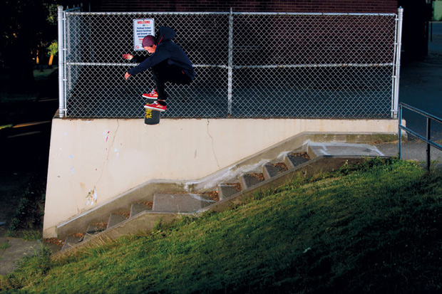 Sebo-Walker-Gracias-Skateboarding-Volumen-Uno-Full-Part-interior-patineta