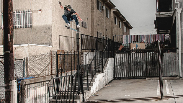 dave-portada-patineta-bachinsky-full-part-darkstar