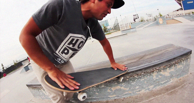 Cómo-hacer-Crooked-Grind--Trick-Tip-por-PUENTE-SKATE