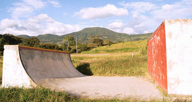 Los-Peores-Skateparks-del-Mundo-por-Thrasher-Magazine---Abril-2015