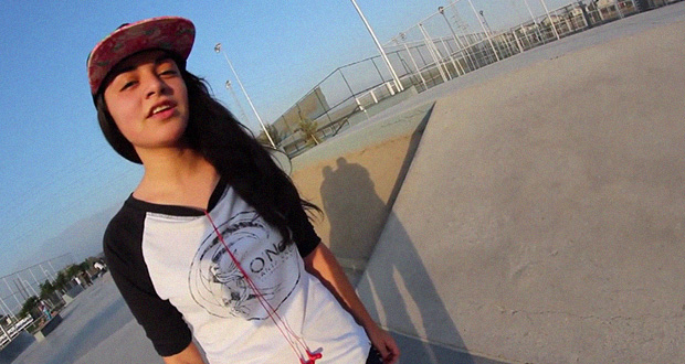 Cómo-hacer-Bs-Flip-en-un-Plano--Trick-Tip-por-Puente-Skate