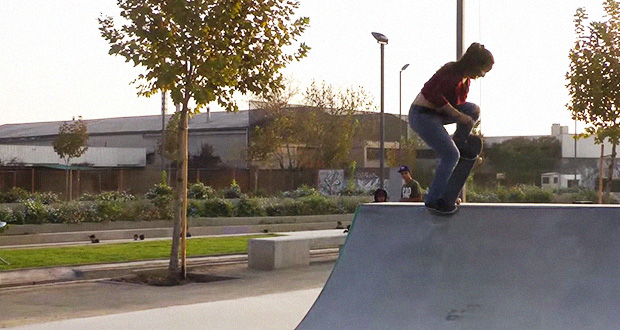 Junta-Skate-Girl-en-el-Chubi-Park-por-Bloom-Skate-Chile