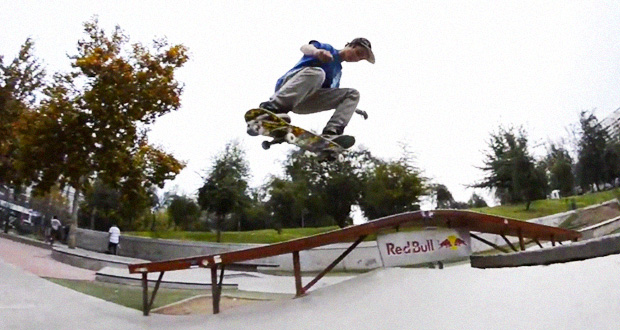 Tomy-Moreno-en-Skatepark-de-Las-Condes-por-Daniel-Illanes