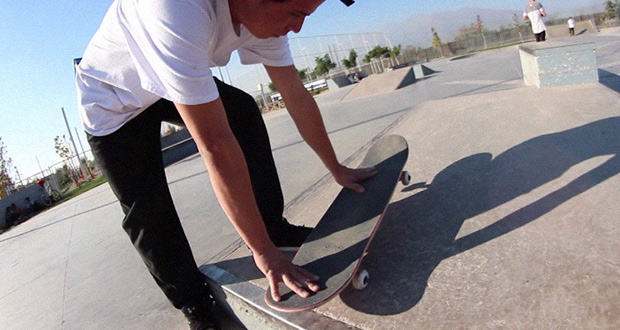 Cómo-hacer-switch-nose-manual-fakie-flip-out--Trick-Tip-por-Puente-Skate