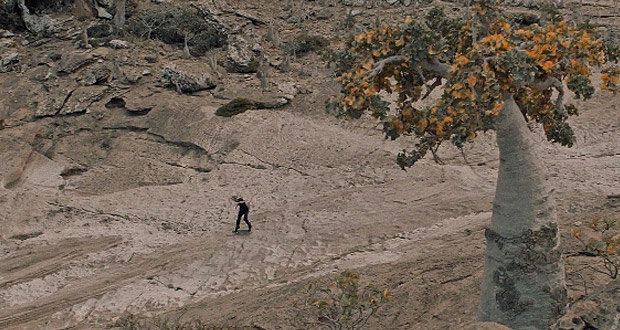 Este-video-es-un-viaje-que-de-seguro-querrás-hacer---Visualtraveling-The-Edge-of-Arabia