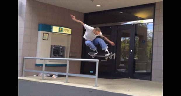 Un-video-motivador-con-Gilbert-Crockett-y-los-Bust-Crew---Cellout-Montage-10