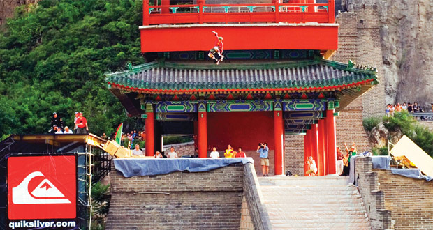 No-Olvidar-10-años-del-salto-de-Danny-Way-sobre-la-Muralla-China6