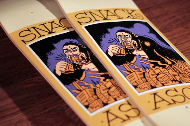 Snack-Skateboards-x-Asco-Skateboarding--Super-ape-tabla-detalle
