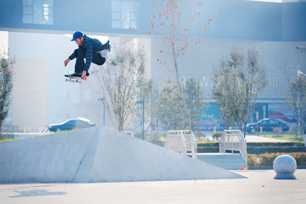 daniel-pannemann-ollie-urumqi-patineta