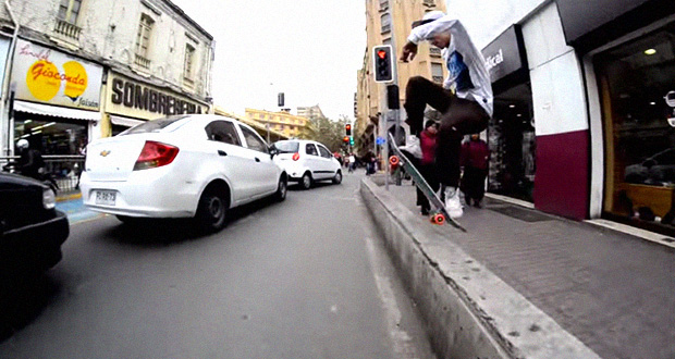Joven-Amaru-corre-por-Diamond-Skates