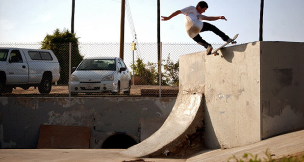 Tyler-Squints-patineta