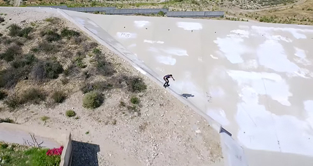 Se-viene-tremendo-lo-nuevo-de-Volcom---Holy-Stokes-A-Real-Life-Happening