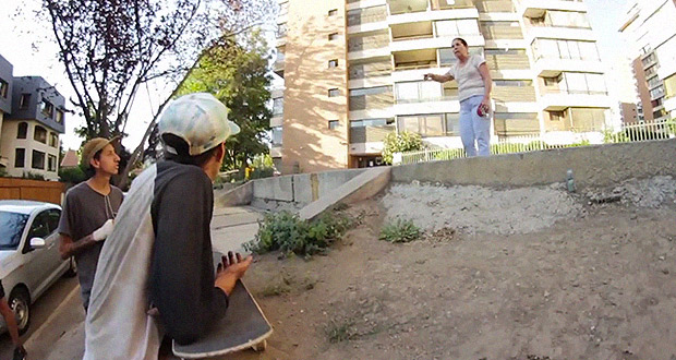 tipico-del-skate-senora-anti-skaters