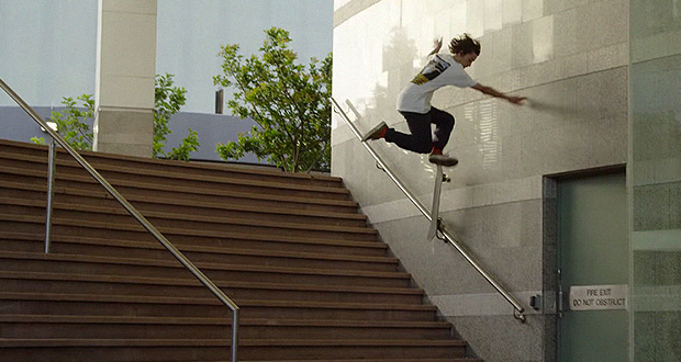 Un-nuevo-adelanto-de-Holy-Stokes-de-Volcom