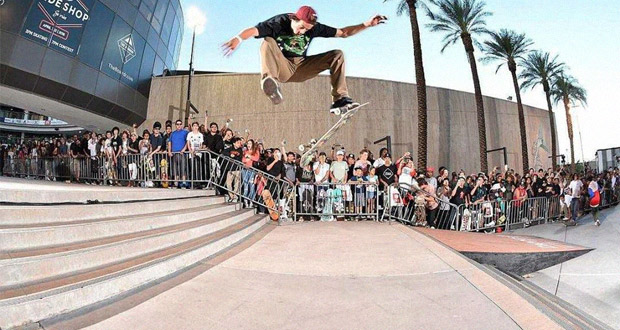 Para-que-lo-invitan...-Chris-Joslin-la-hace-otra-vez